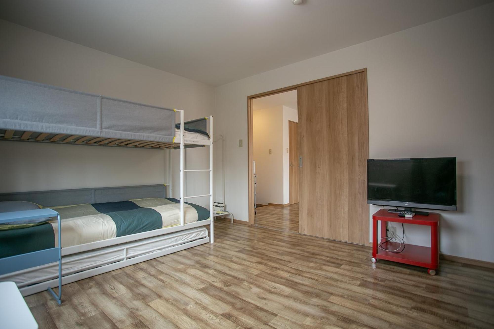 Clover Heights Apartment Osaka