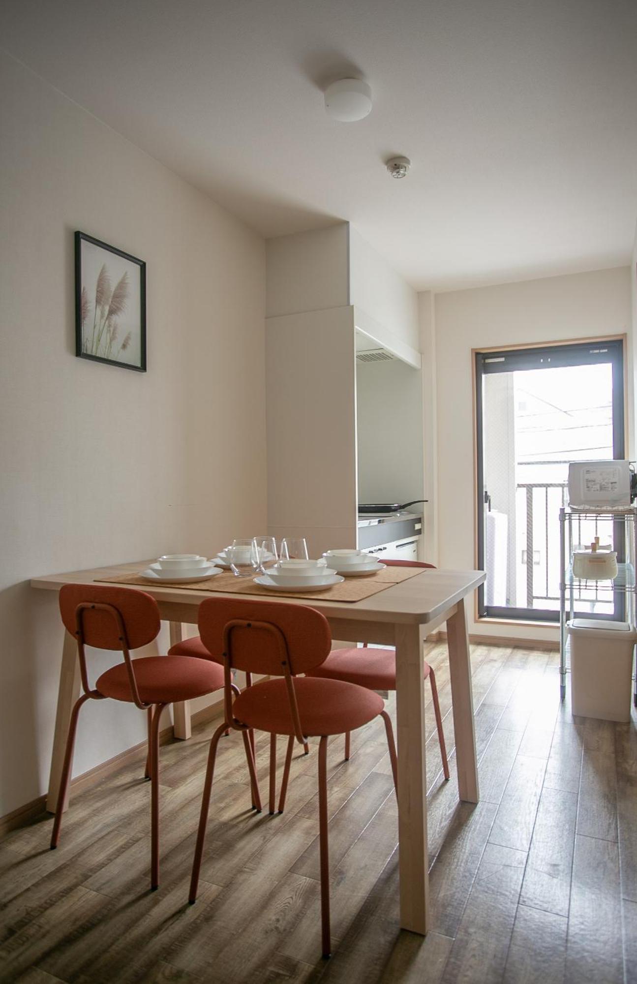 Clover Heights Apartment *