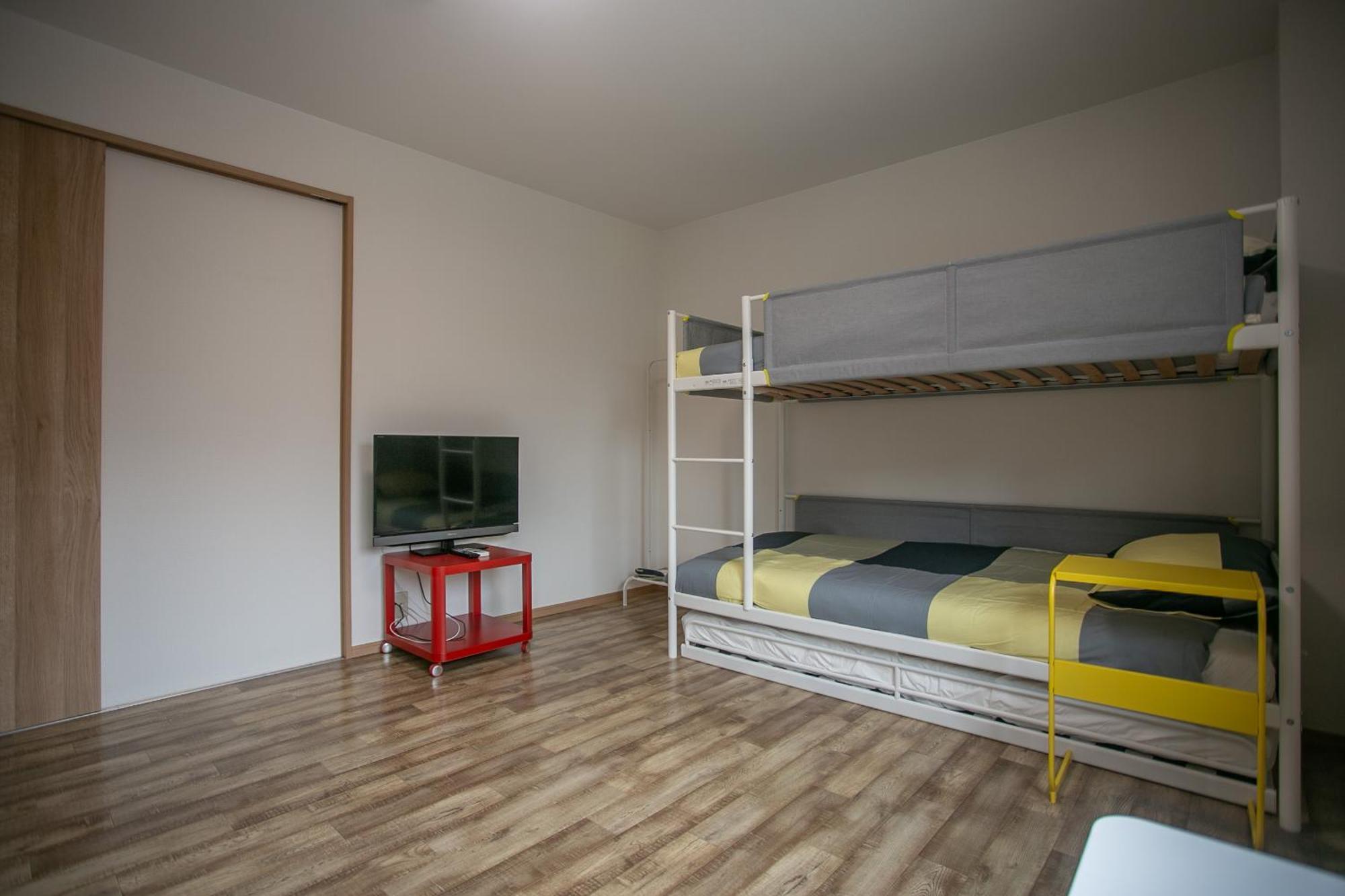 Clover Heights Apartment Osaka